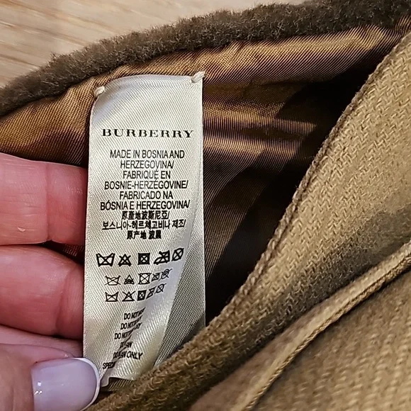 Burberry Brit 70% wool coat size 10 camel color. - Picture 12 of 16